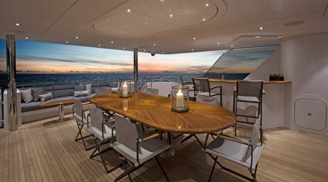 alfresco dining aft deck