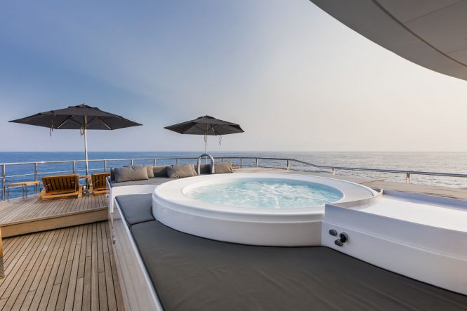 Fabulous Jacuzzi on sun deck