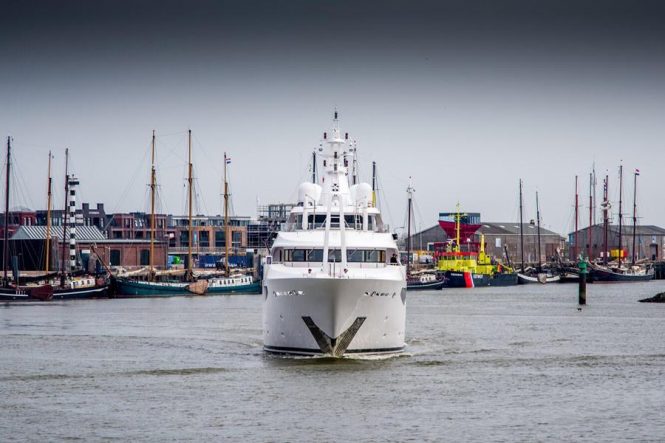 Ramble on Rose leaving Icon shipyard