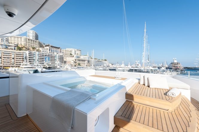 Fantastic Jacuzzi on deck