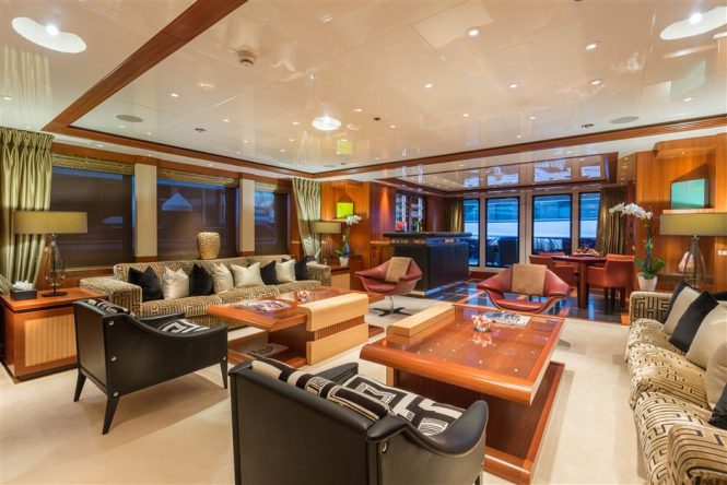 Saloon with beautiful furnishings and comfortable sofas