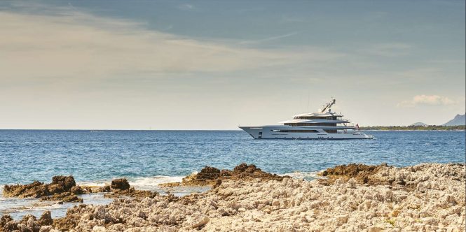 Yacht JOY - Copyright © Feadship