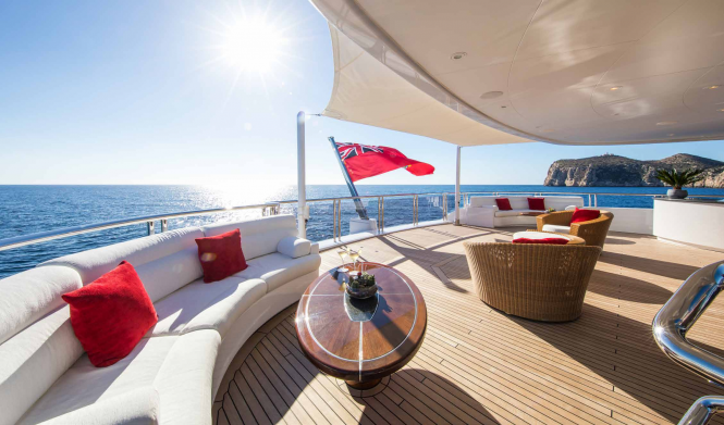 aft deck seating