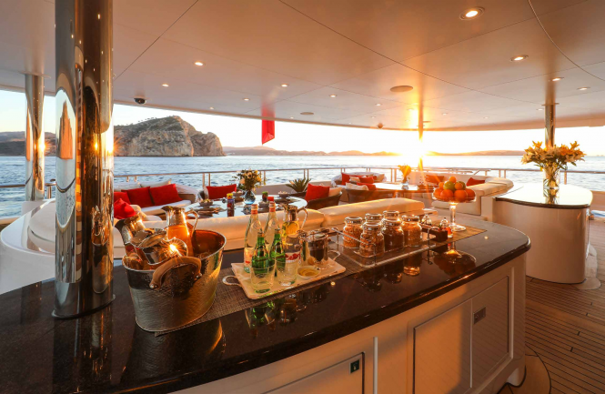 breakfast watching the sun rise