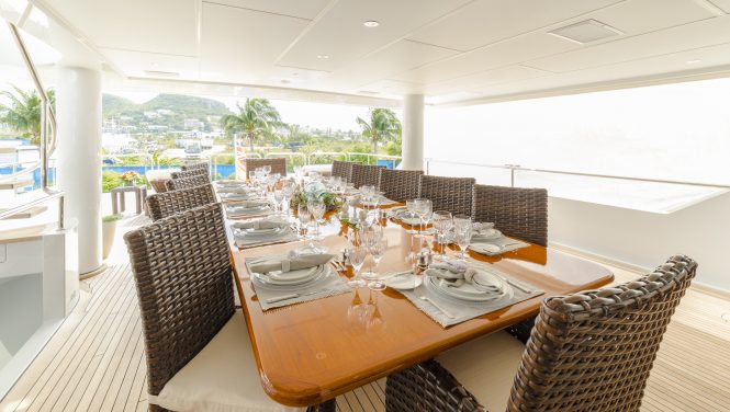 Alfresco dining set up