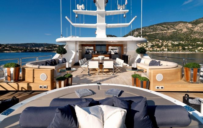 On deck relaxation and sunbathing spaces