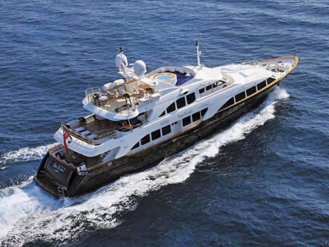 Benetti yacht SEABLUEZ