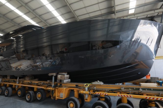 detail of LA PALOMA before launch