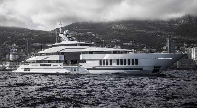 motor yacht LIFE SAGA