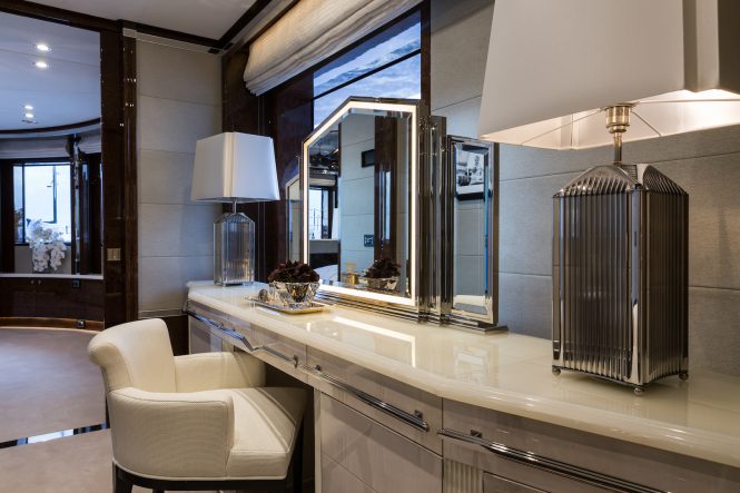 Interior details © Jeff Brown