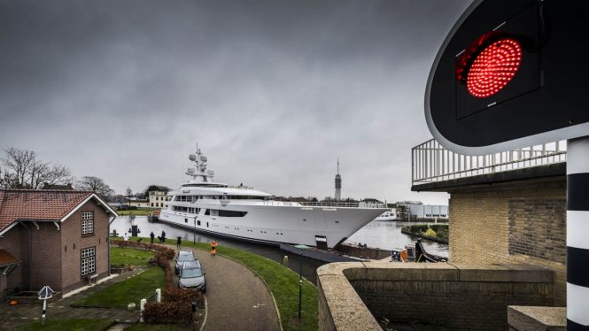 Project 707 superyacht BROADWALK - copyright Feadship