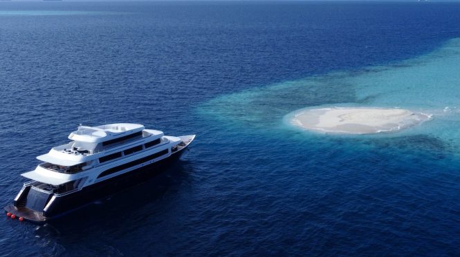 Motor yacht SAFIRA in the Maldives