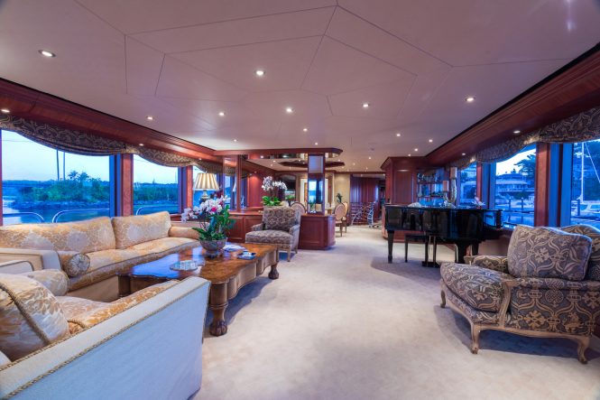 saloon © Quin BISSET