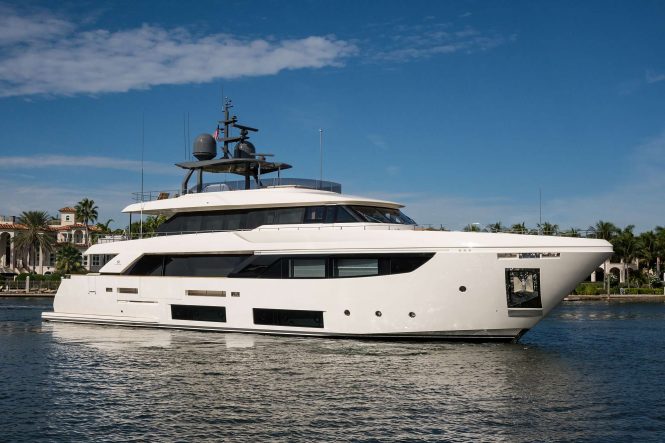 motor yacht GIOIA ex Sogno available for charter