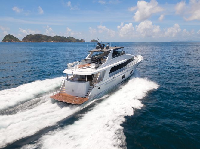 running photo of the yacht CLB88