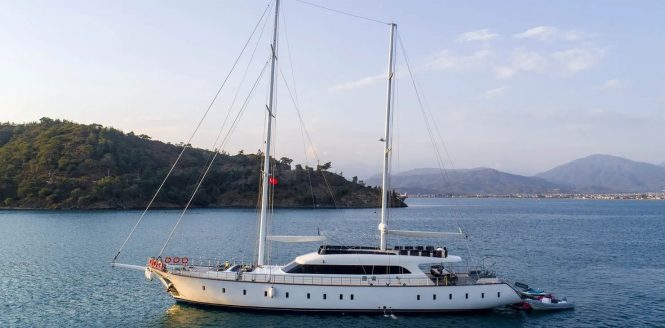 QUEEN OF MAKRI superyacht