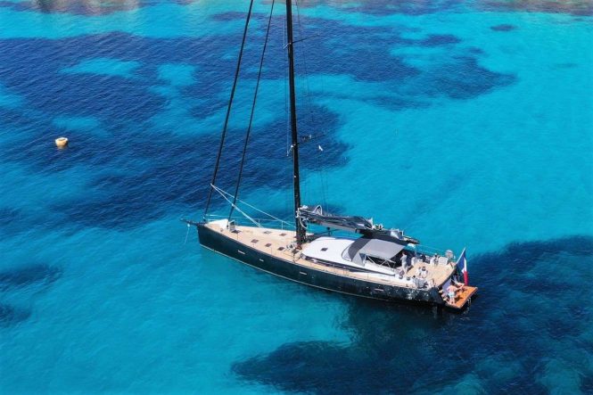 Sailing yacht MAOYA