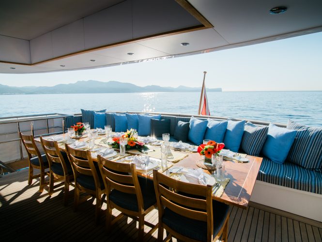 Al fresco dining on the aft deck