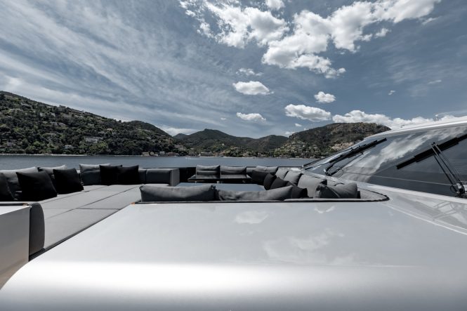 bow relaxation area - Photo © Blue iProd