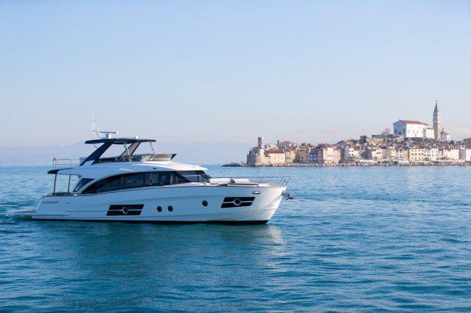 Luxury yacht SIR HENDRIK