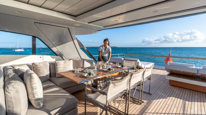 Flybridge dining and excellent crew service