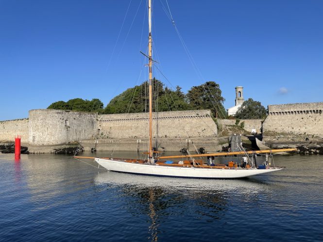 MOONBEAM IV yacht ready for the regatta