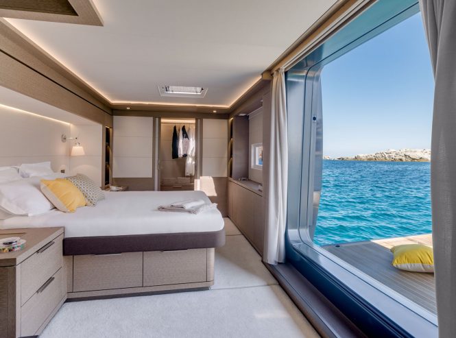 Master Suite aboard NEFESH | Photo Nicolas Claris