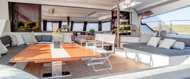 Main deck cockpit flows into the main salon