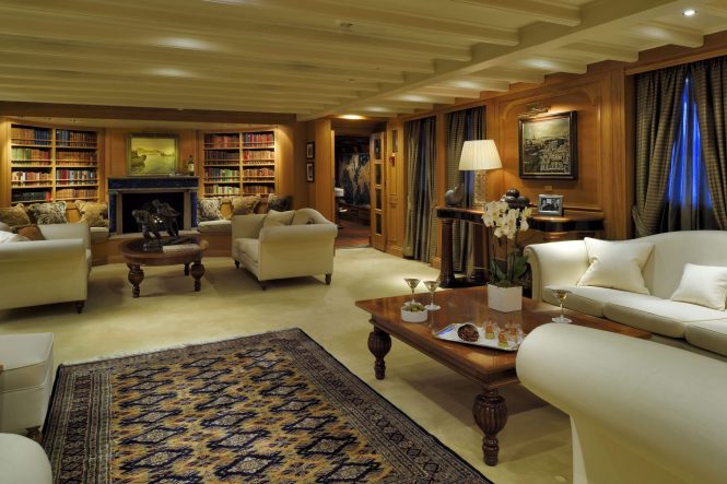 CHRISTINA O | Lapiz Lounge | photo Stef Bravin