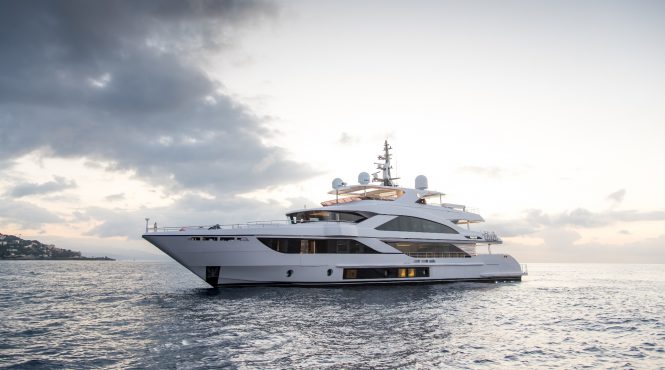 Super yacht RISING DAWN