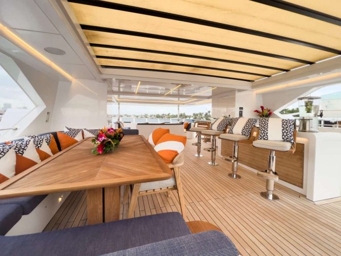 Sun deck dining and bar