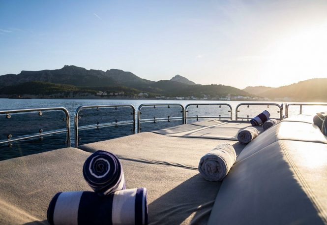 Aft deck sun loungers