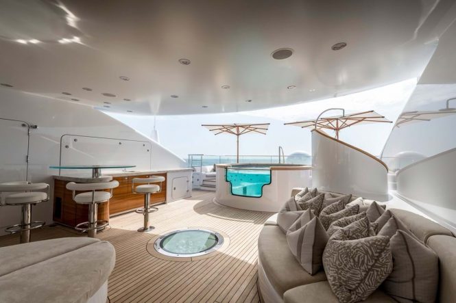 Sun deck jacuzzi