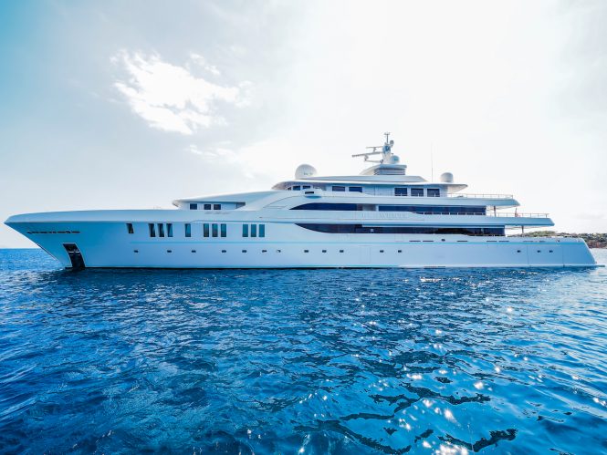 Super yacht ELEMENTS