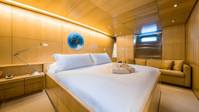 SEALEN B master suite