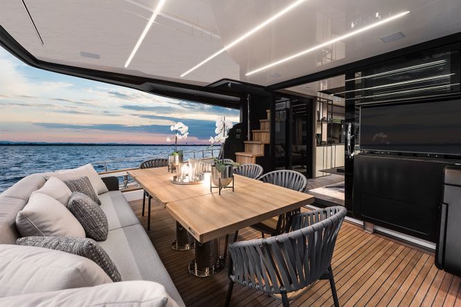 VICTORIA | Aft deck dining