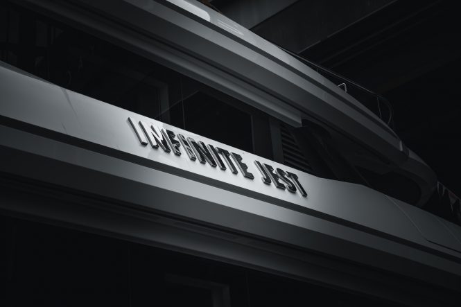 detail of the yacht INFINITE JEST