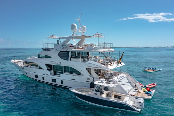 Luxury yacht COOL BREEZE