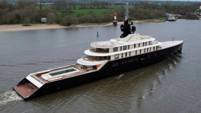 Super yacht CELERIUS
