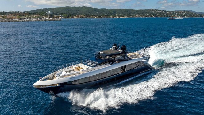 Luxury yacht ARSANA 