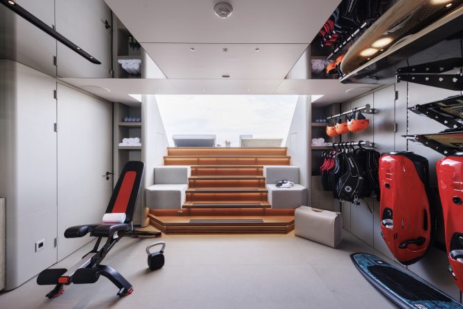 Gym equipment and toys in the beach club ©Guillaume Plisson