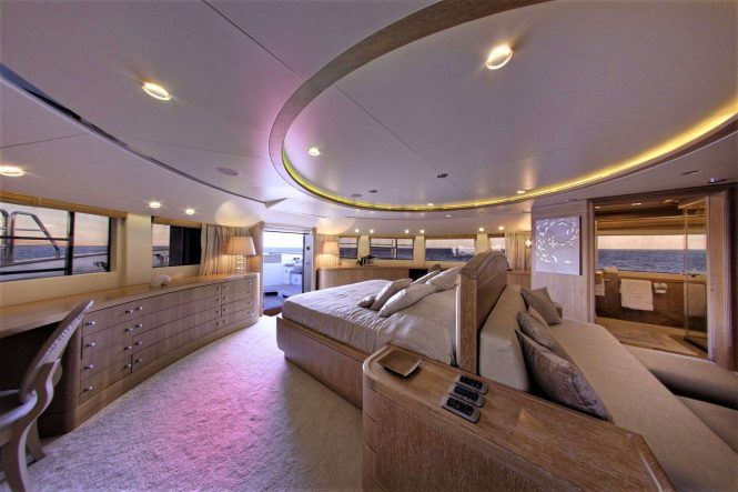 Main deck master suite