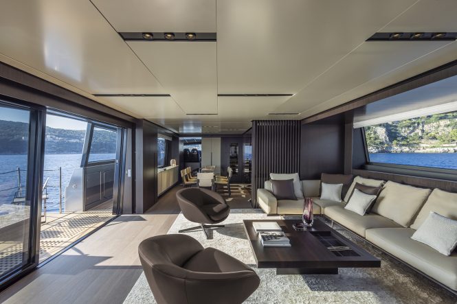 PERSHING GTX116 - main salon