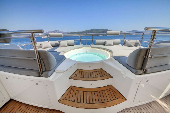 Sun deck jacuzzi