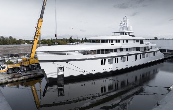 Superyacht FEADSHIP 711 | image Ruben Griffioen