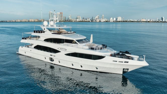 Superyacht PERSISTENCE