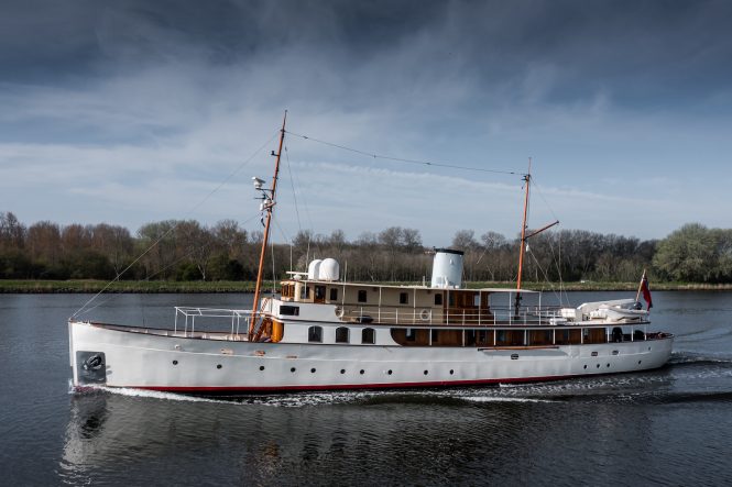 FAIR LADY superyacht post-Huisfit - Photo by Tom Van Oossanen