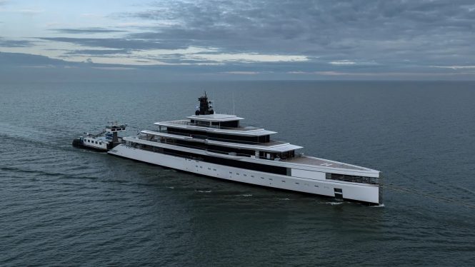 Superyacht ULYSSES on sea trials - Bjorn Mierop