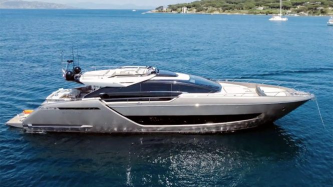 Motor yacht KAR