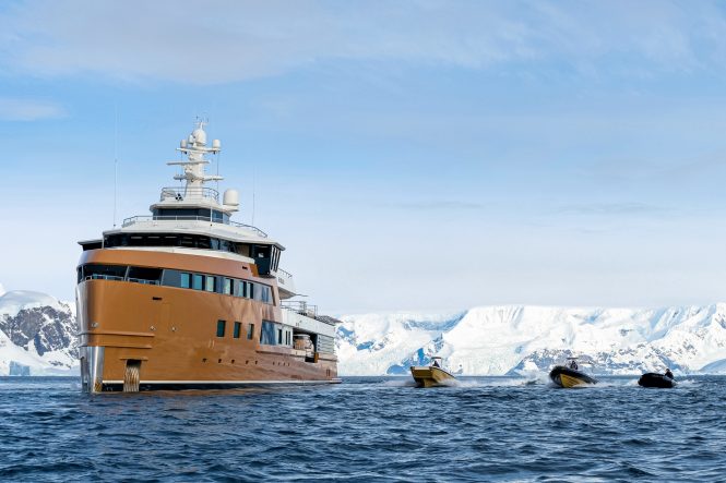 Explorer yacht LA DATCHA